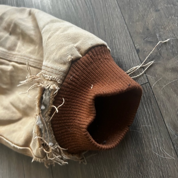 Carhartt Hooded Jacket - Picture 6 of 6